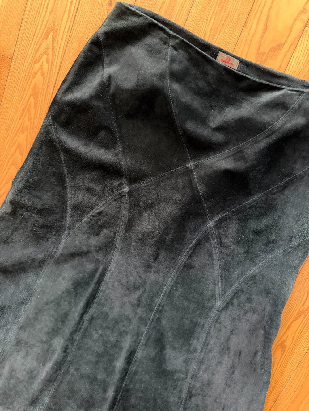 Danier Leather Black Suede Maxi Skirt - Picture 2 of 15